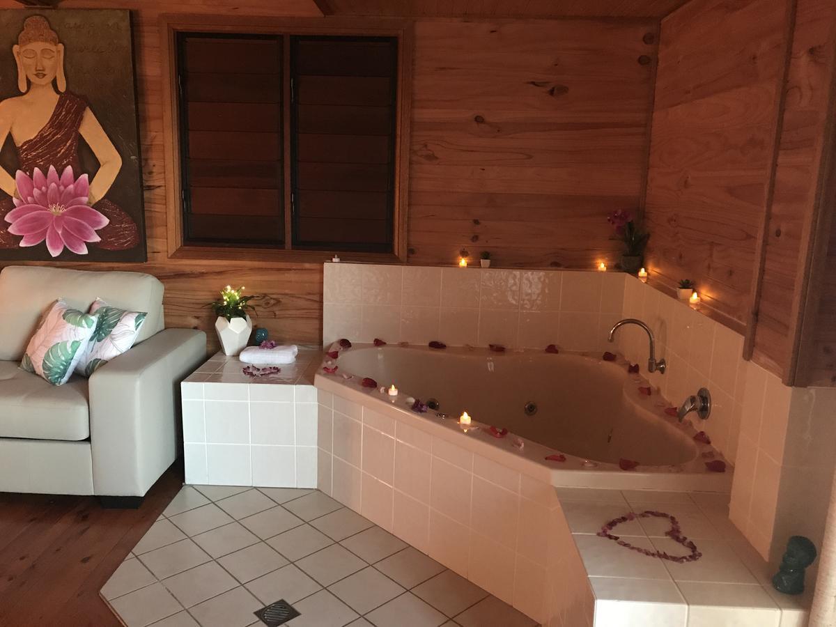 Casagrande Resort & Day Spa Bilambil Heights Exteriör bild