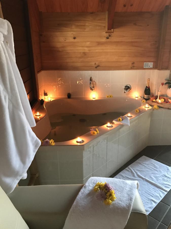 Casagrande Resort & Day Spa Bilambil Heights Exteriör bild